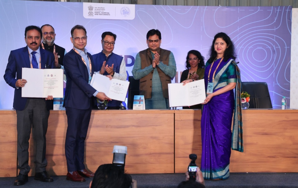 MoU signed for development and operationalisation of National Waterways–5 and 64